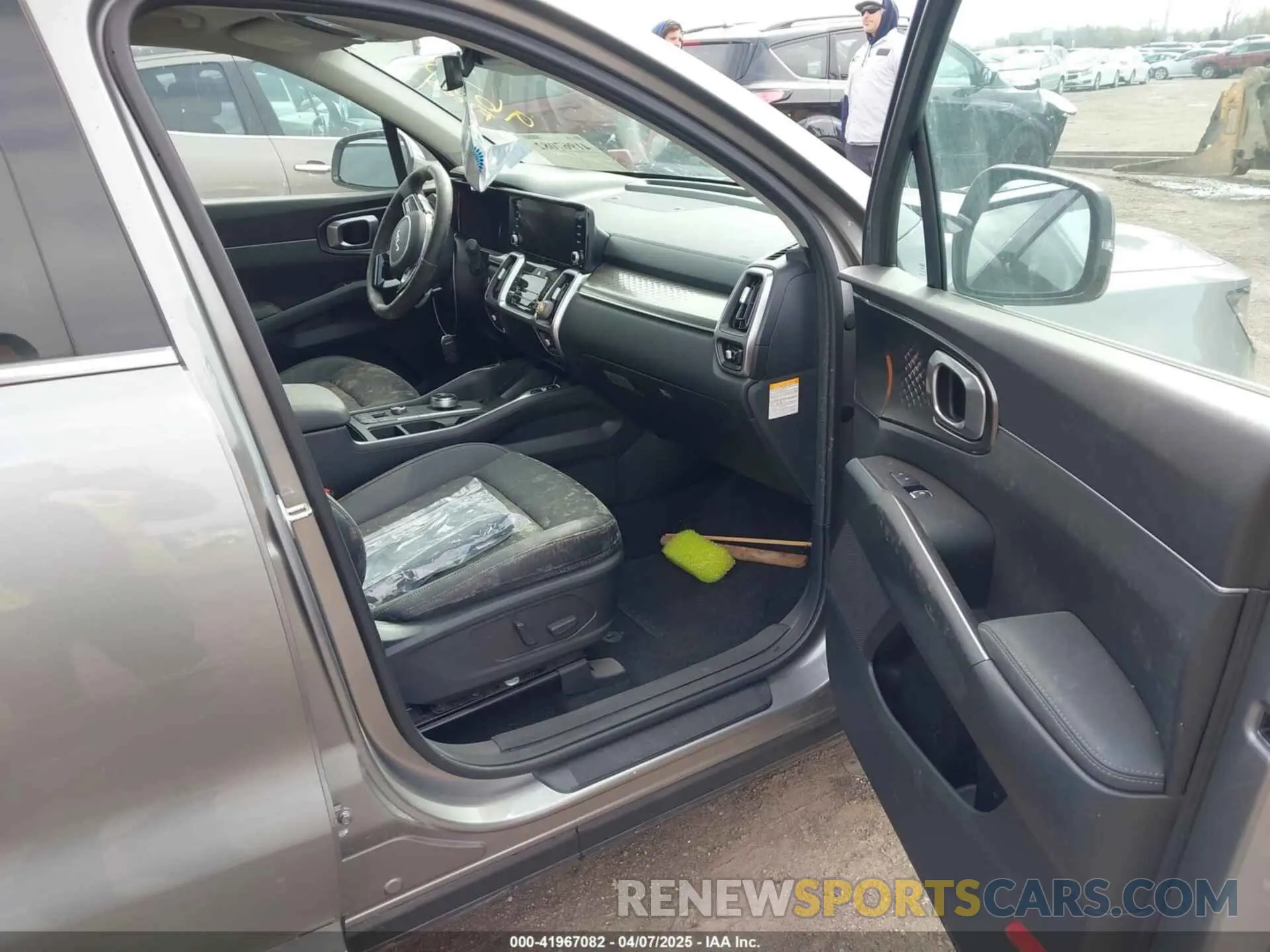 5 fotografías del automóvil dañado KNDRHDLG6P5209630 KIA SORENTO HYBRID 2023
