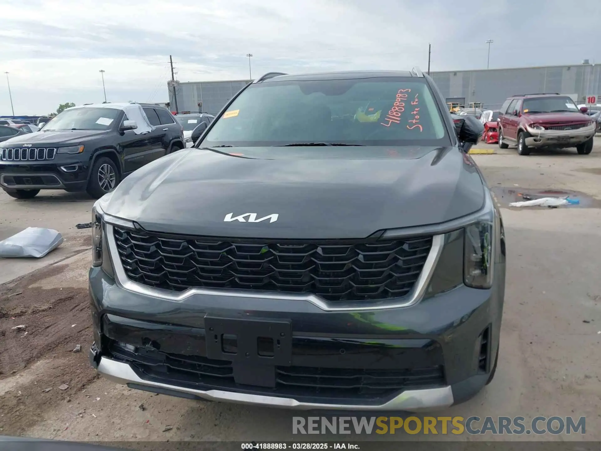 13 fotografías del automóvil dañado KNDRH4JG9S5319311 KIA SORENTO HYBRID 2025
