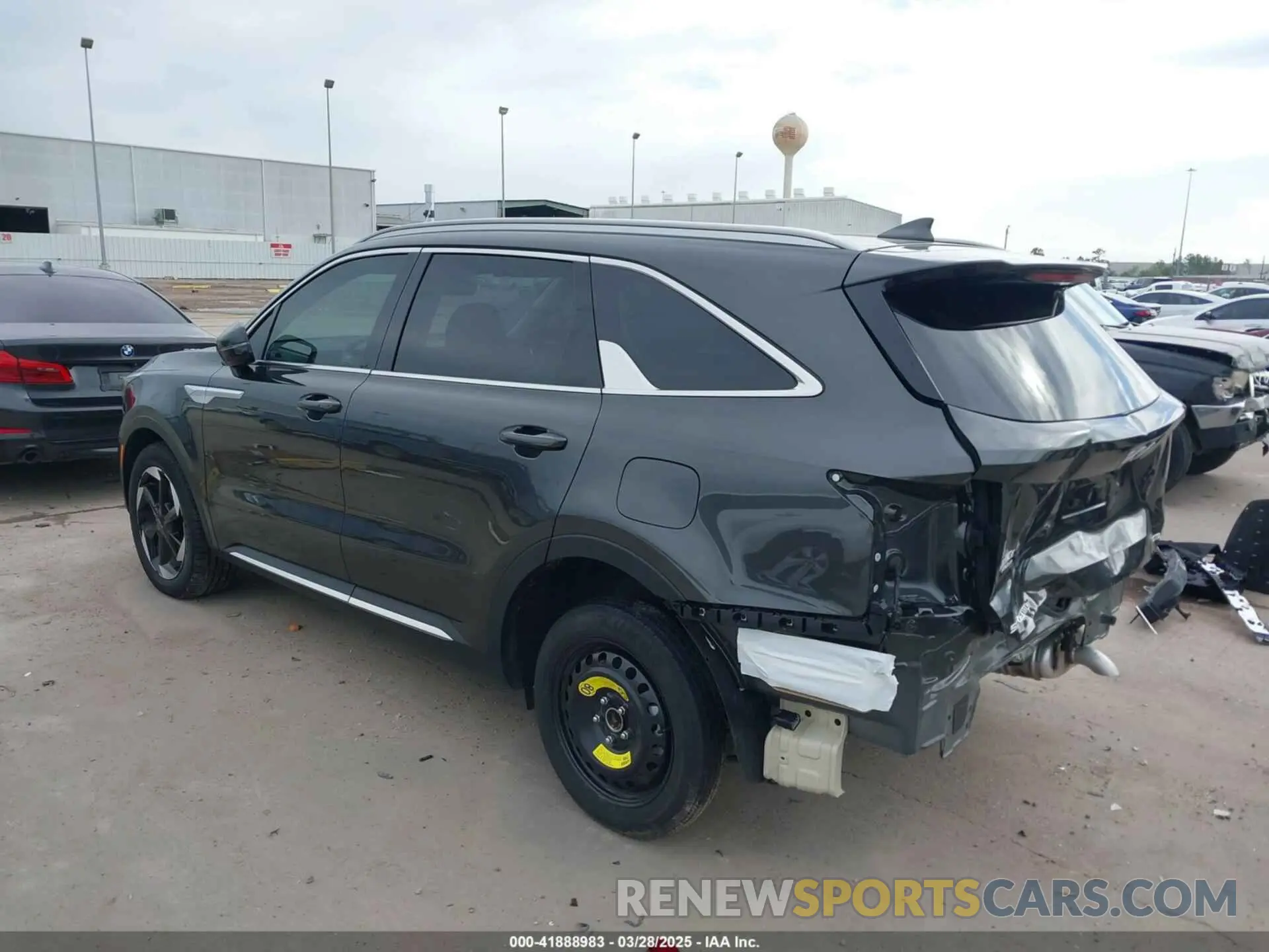 3 fotografías del automóvil dañado KNDRH4JG9S5319311 KIA SORENTO HYBRID 2025