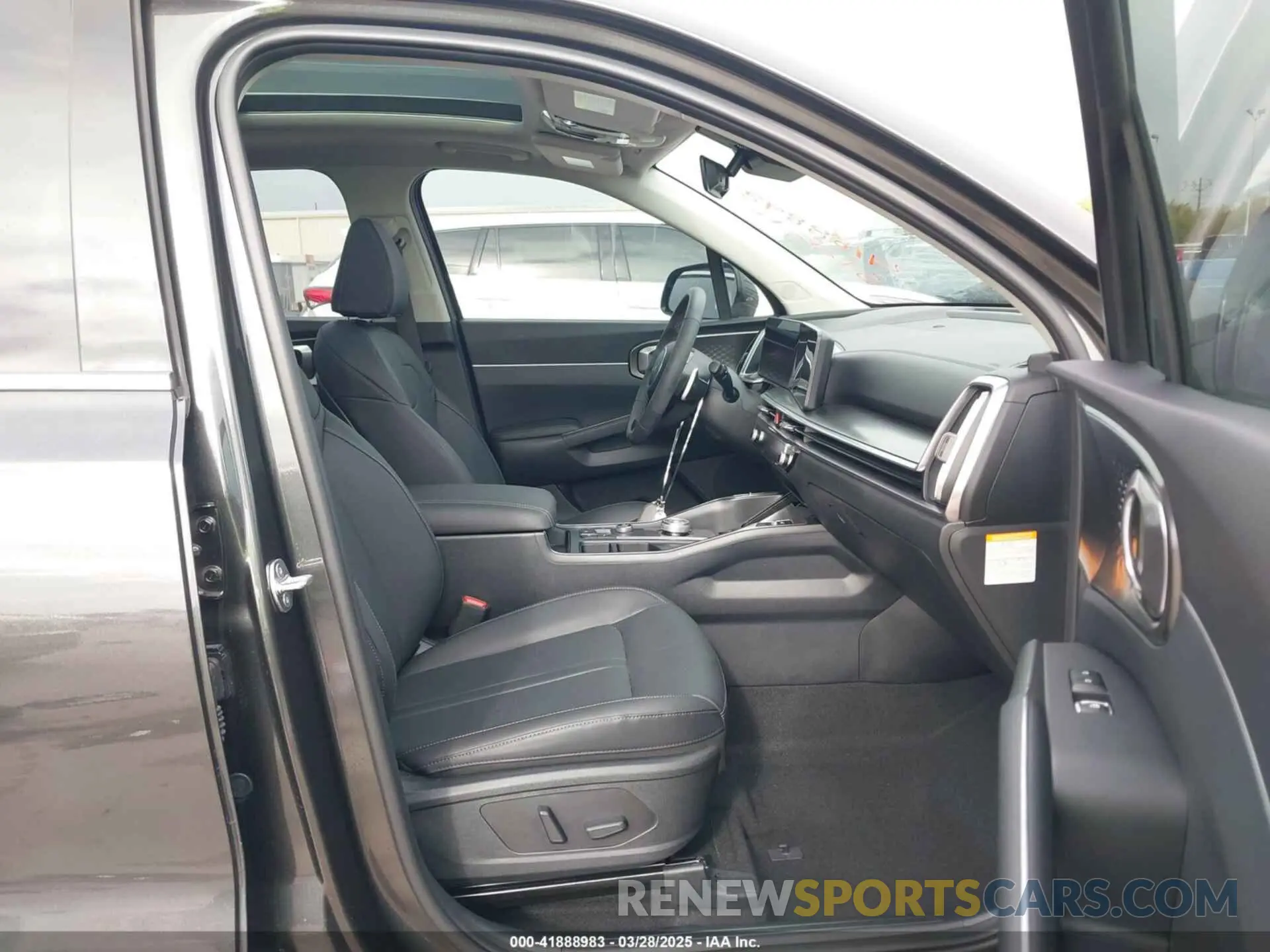 5 fotografías del automóvil dañado KNDRH4JG9S5319311 KIA SORENTO HYBRID 2025
