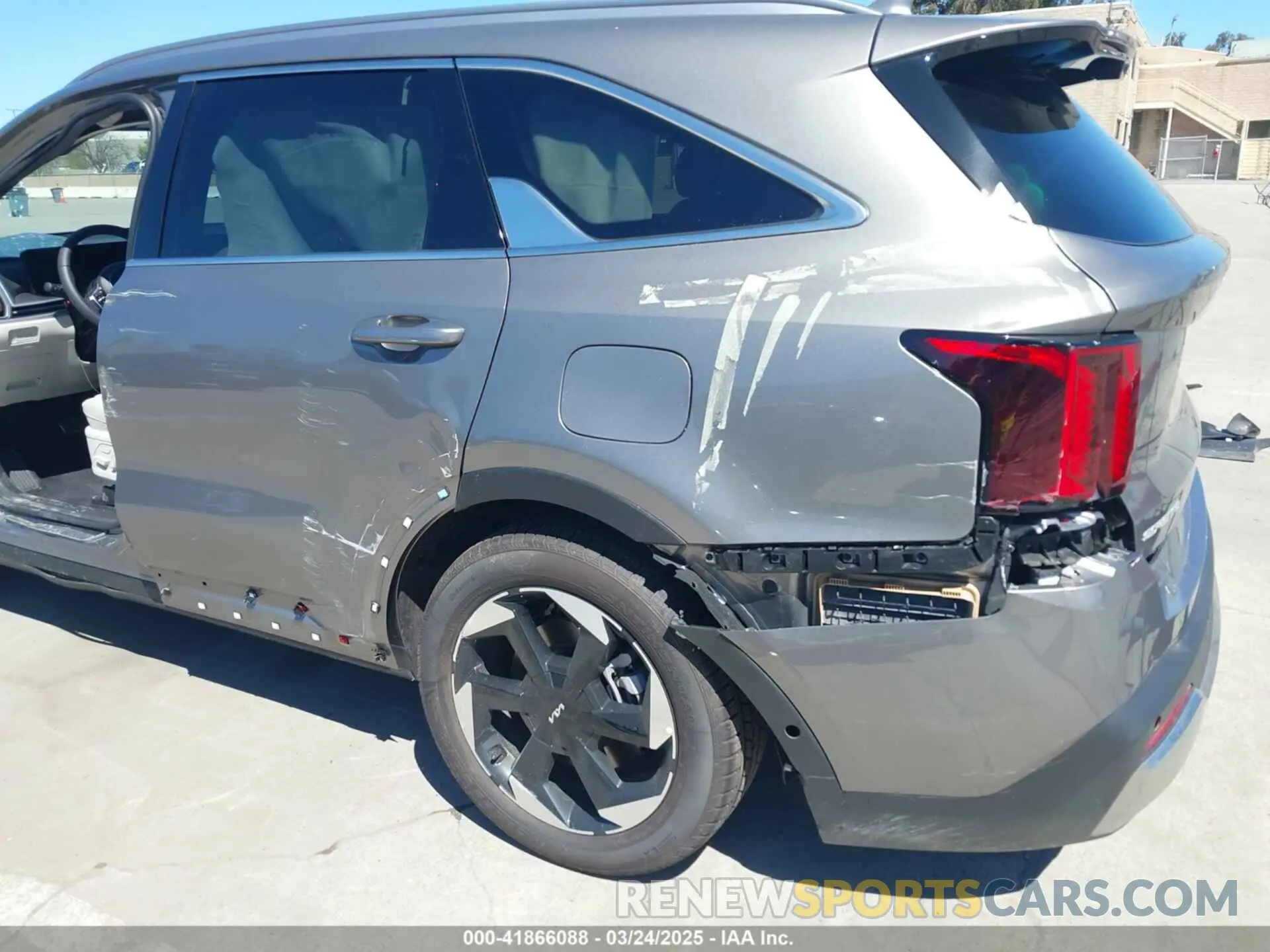 6 fotografías del automóvil dañado KNDRKDJG1S5350179 KIA SORENTO HYBRID 2025