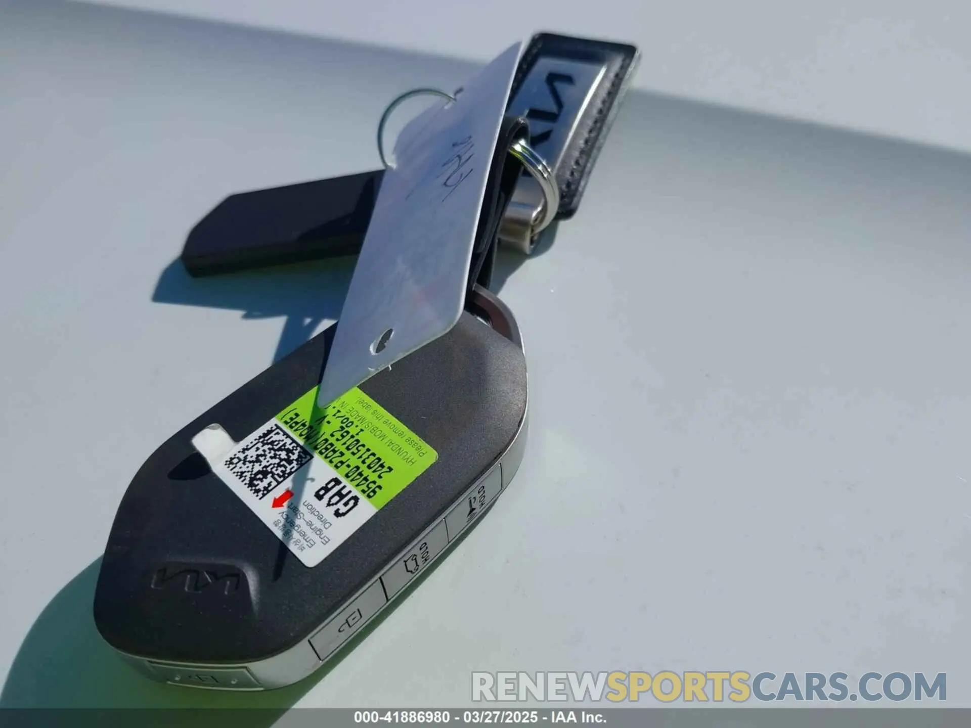 11 fotografías del automóvil dañado KNDRKDJG3S5293662 KIA SORENTO HYBRID 2025