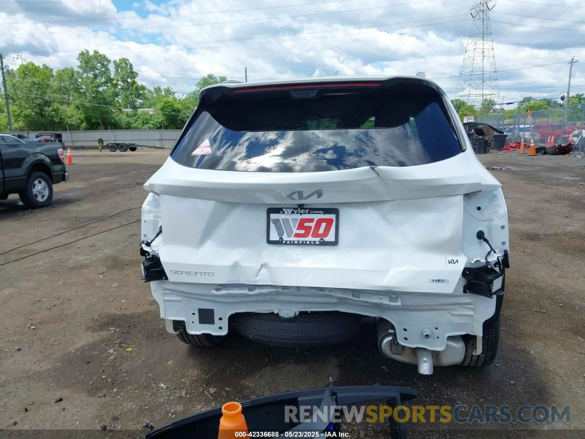 17 fotografías del automóvil dañado KNDRKDJG6S5374395 KIA SORENTO HYBRID 2025