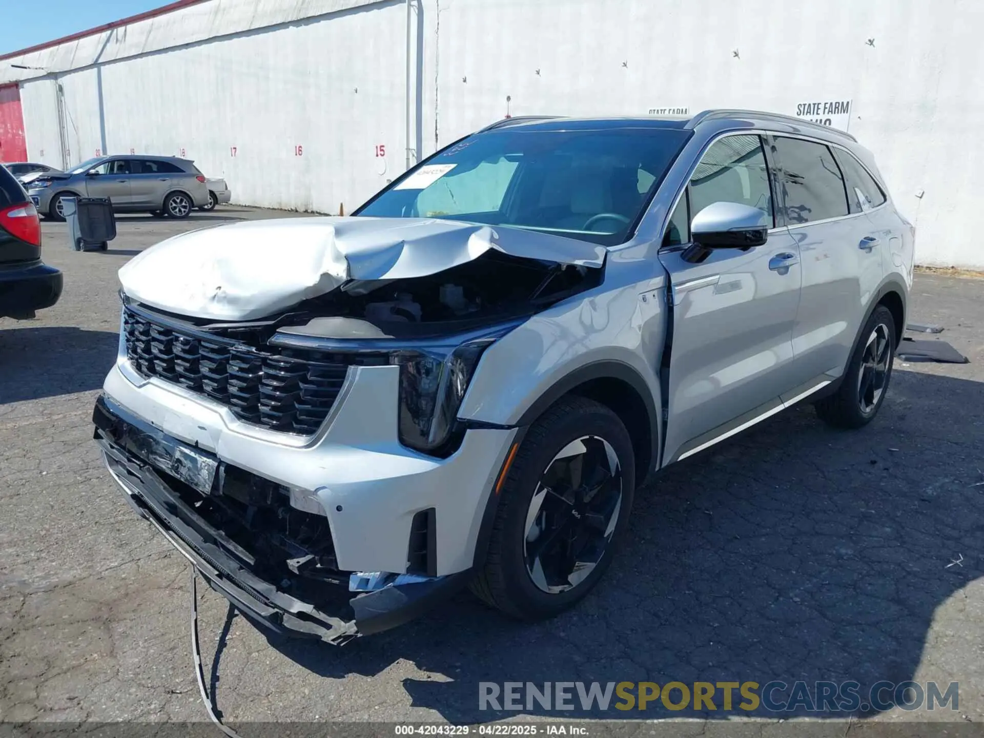 2 fotografías del automóvil dañado KNDRKDJGXS5306648 KIA SORENTO HYBRID 2025