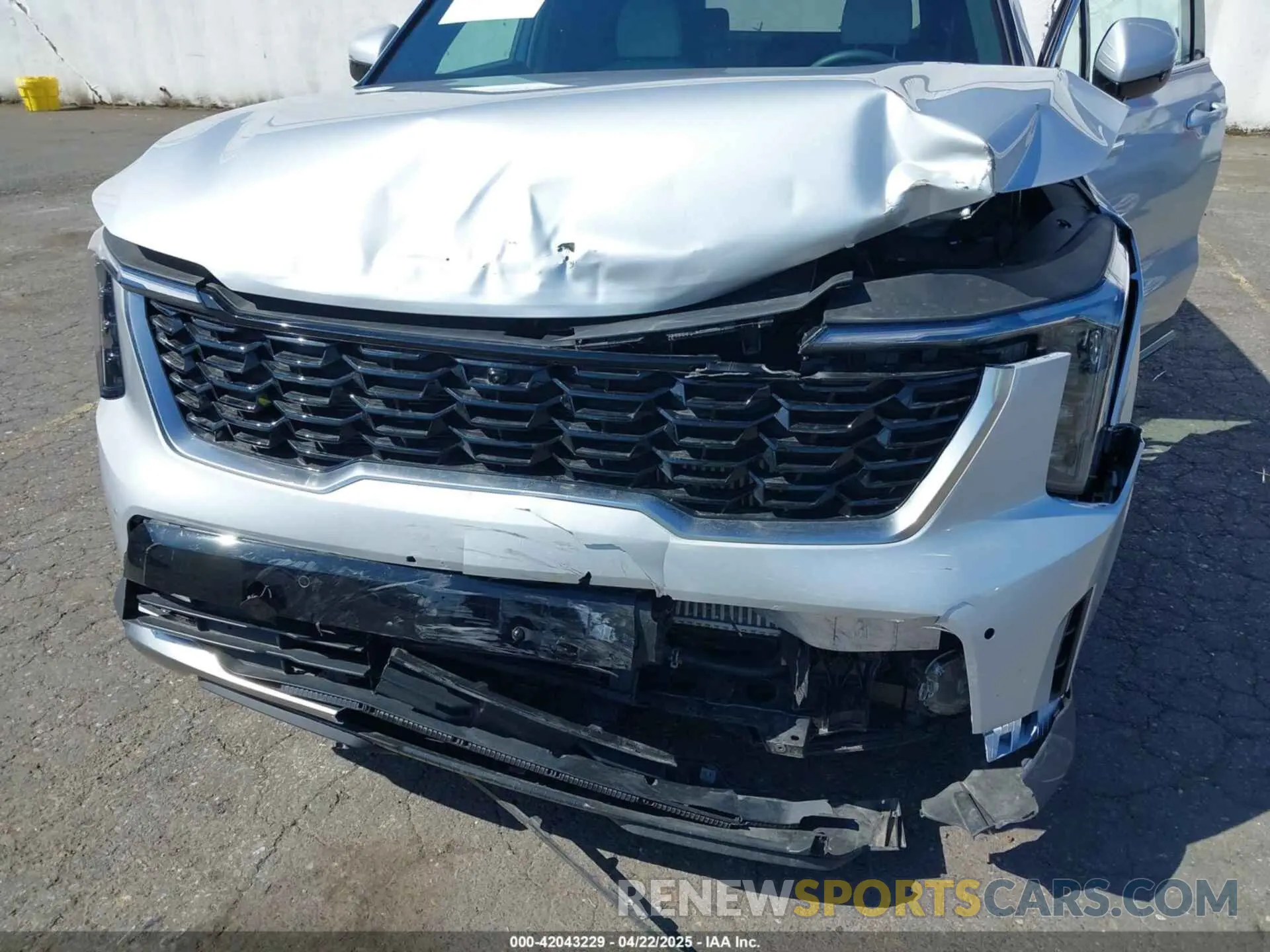 6 fotografías del automóvil dañado KNDRKDJGXS5306648 KIA SORENTO HYBRID 2025