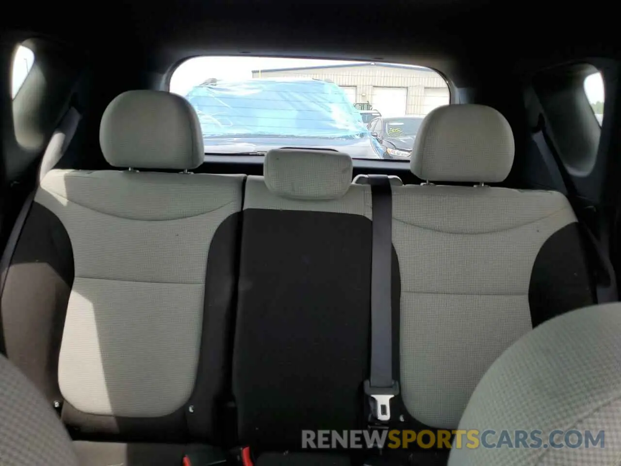 10 fotografías del automóvil dañado KNDJN2A20K7000351 KIA SOUL 2019