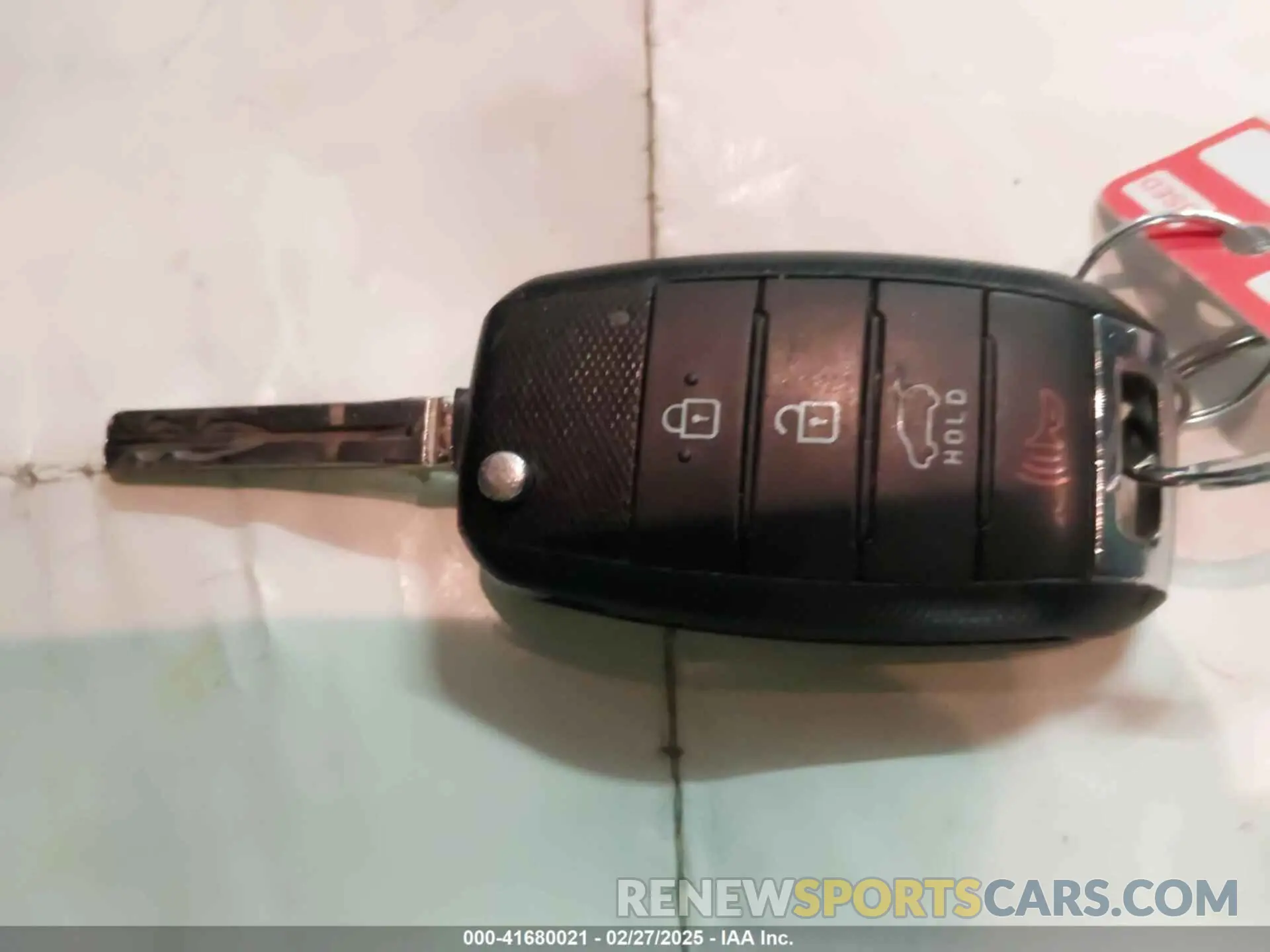 11 fotografías del automóvil dañado KNDJN2A20K7020616 KIA SOUL 2019