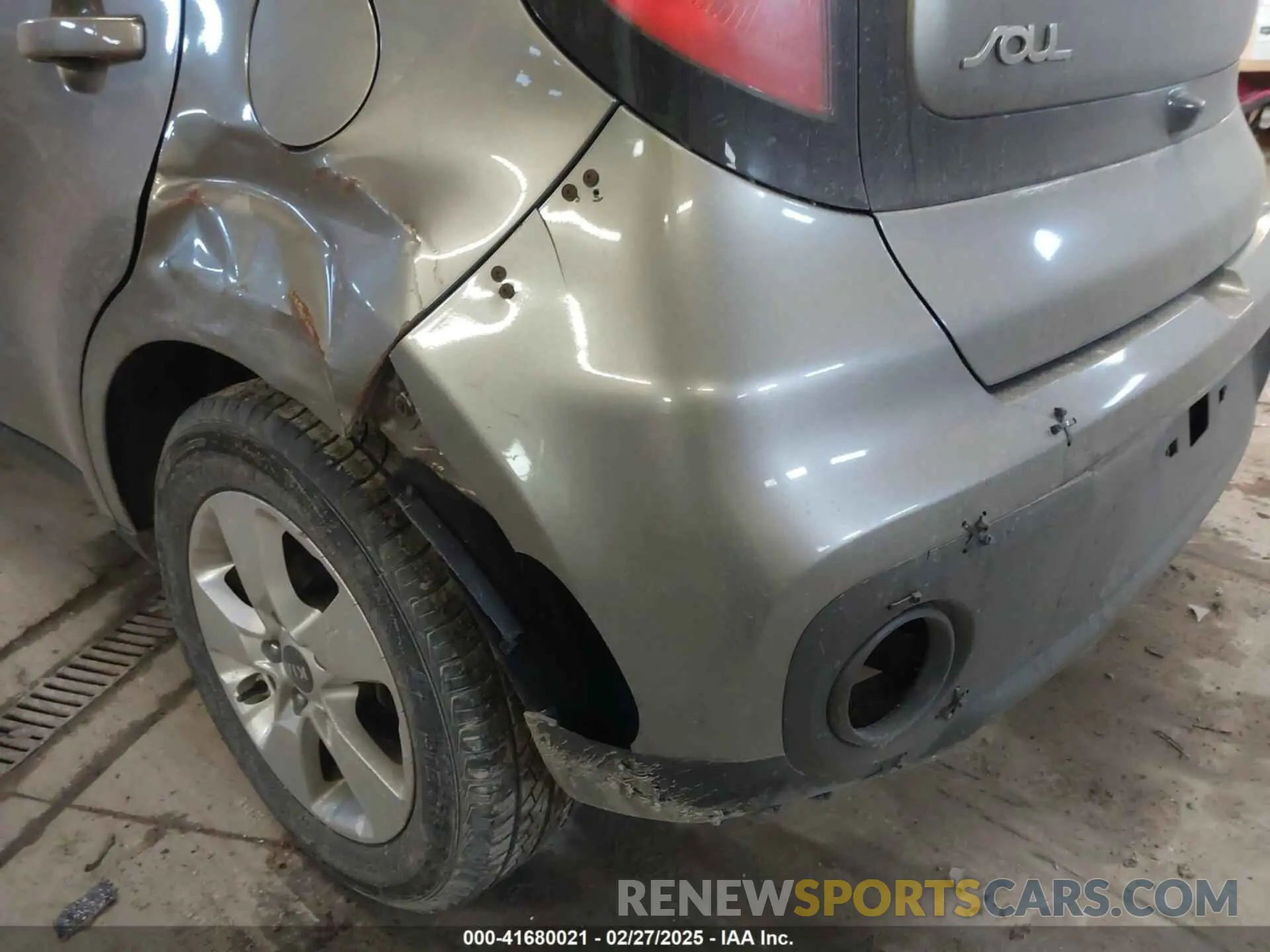 18 fotografías del automóvil dañado KNDJN2A20K7020616 KIA SOUL 2019