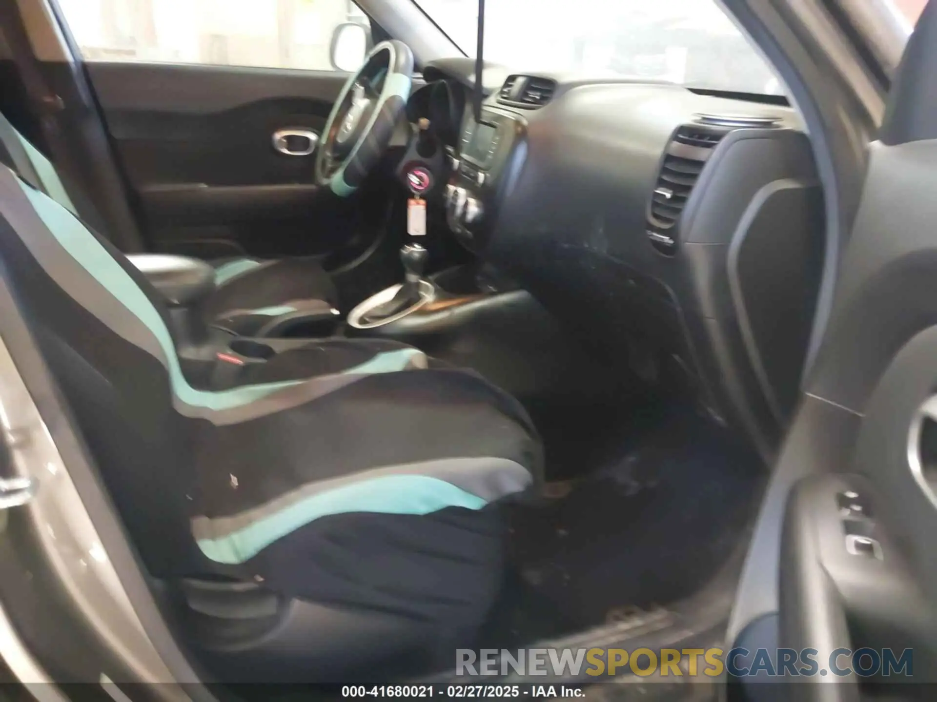 5 fotografías del automóvil dañado KNDJN2A20K7020616 KIA SOUL 2019