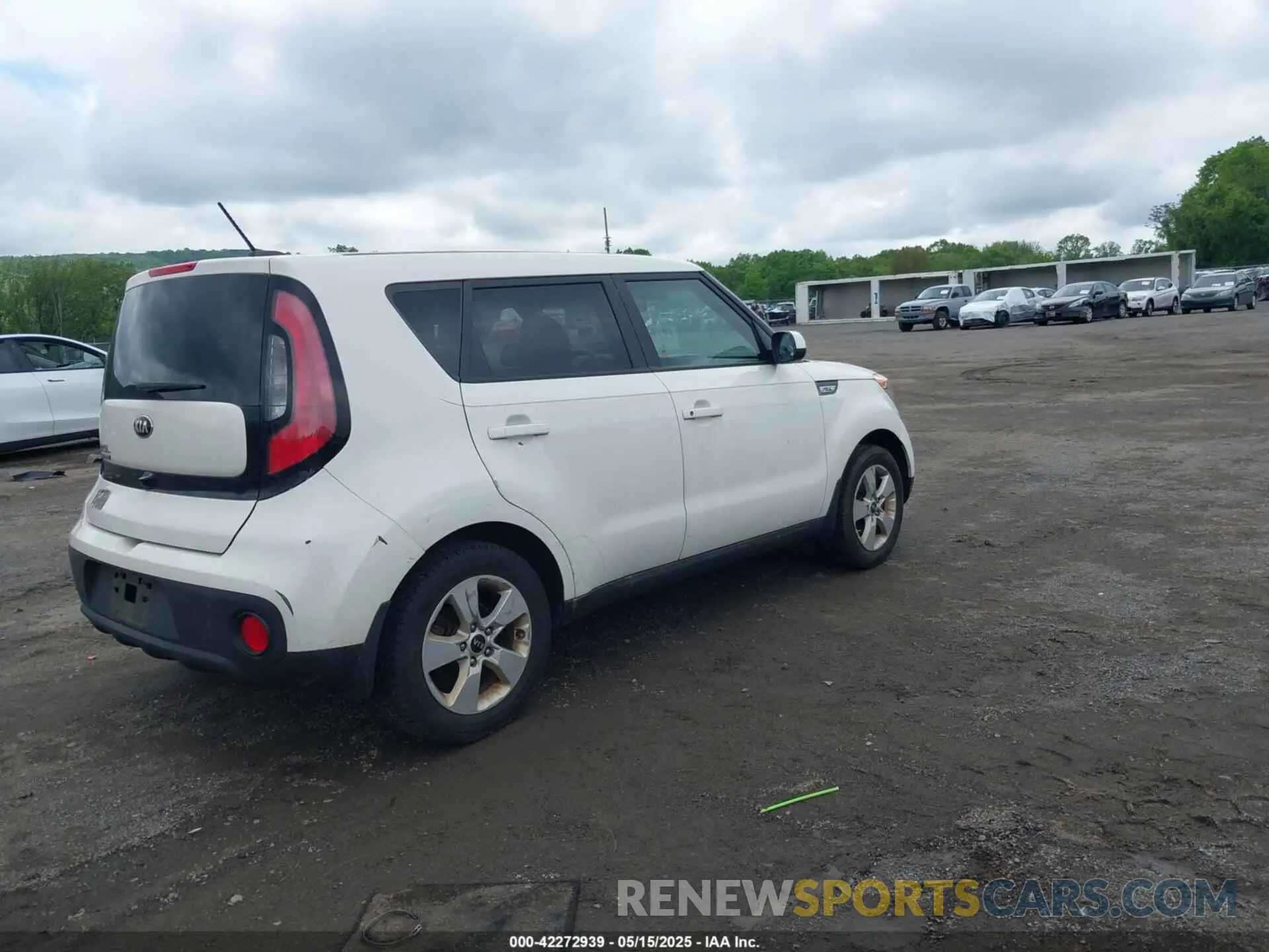 4 fotografías del automóvil dañado KNDJN2A20K7656081 KIA SOUL 2019