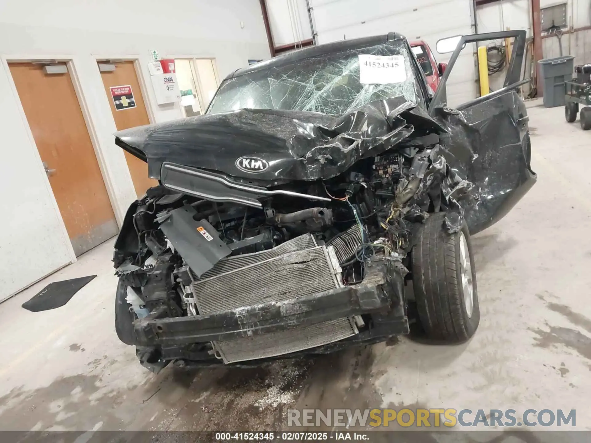 12 fotografías del automóvil dañado KNDJN2A20K7664889 KIA SOUL 2019