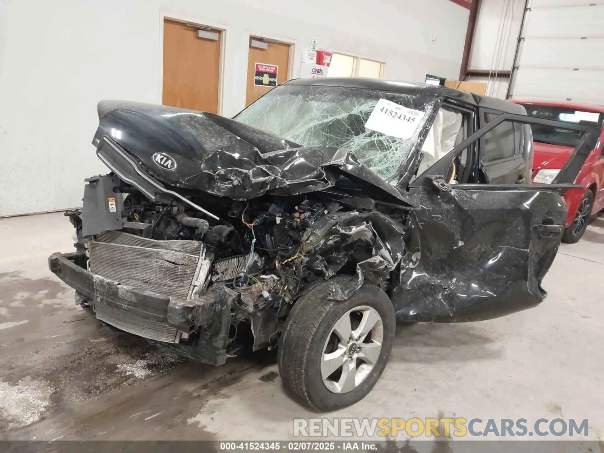 2 fotografías del automóvil dañado KNDJN2A20K7664889 KIA SOUL 2019