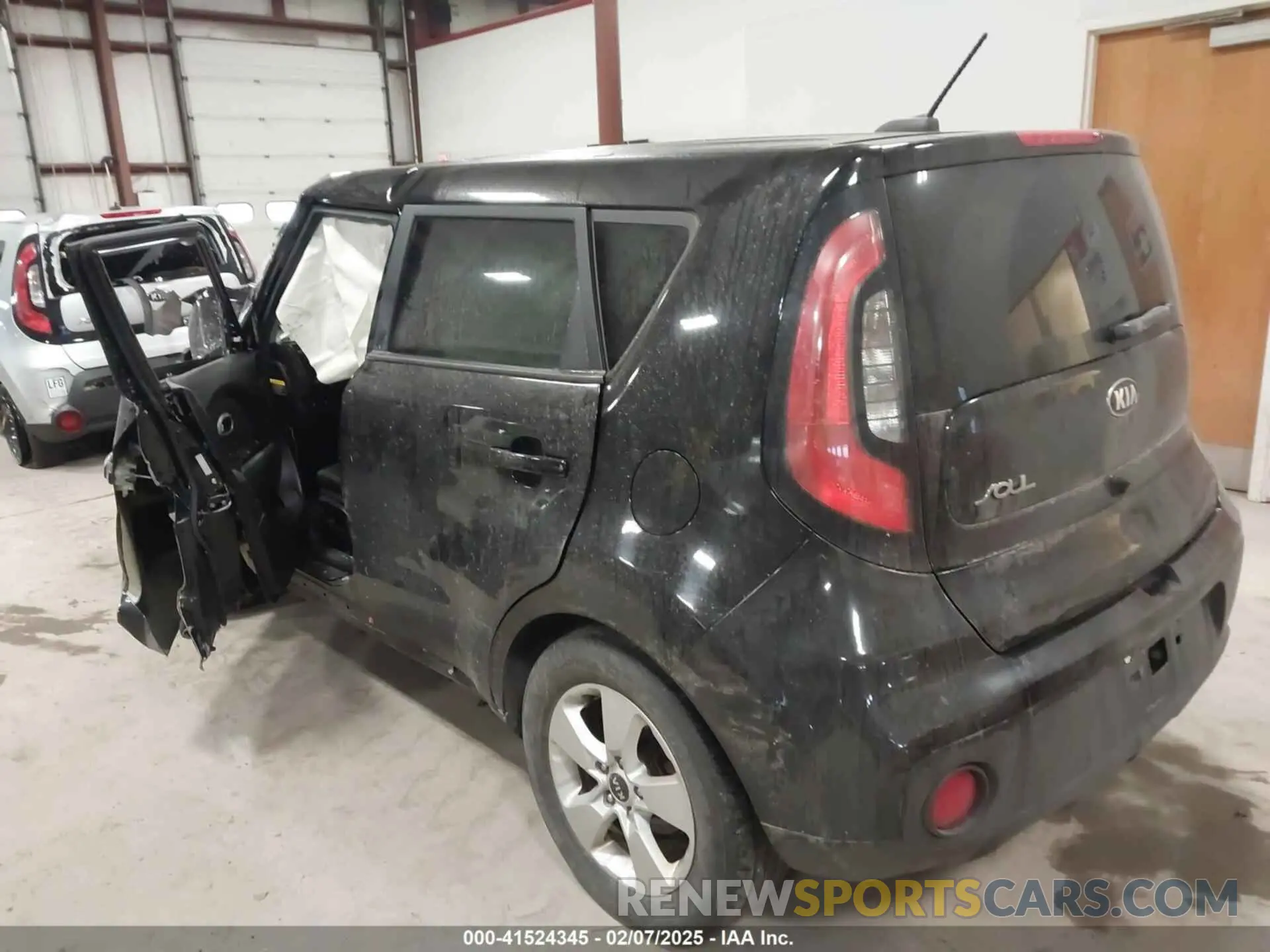 3 fotografías del automóvil dañado KNDJN2A20K7664889 KIA SOUL 2019