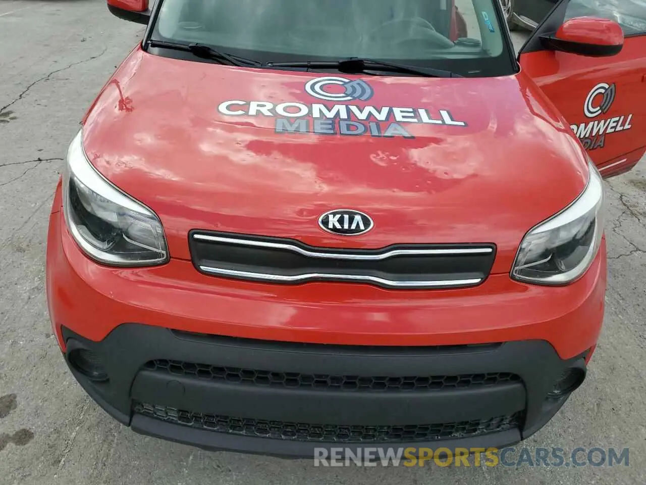 11 fotografías del automóvil dañado KNDJN2A20K7685192 KIA SOUL 2019