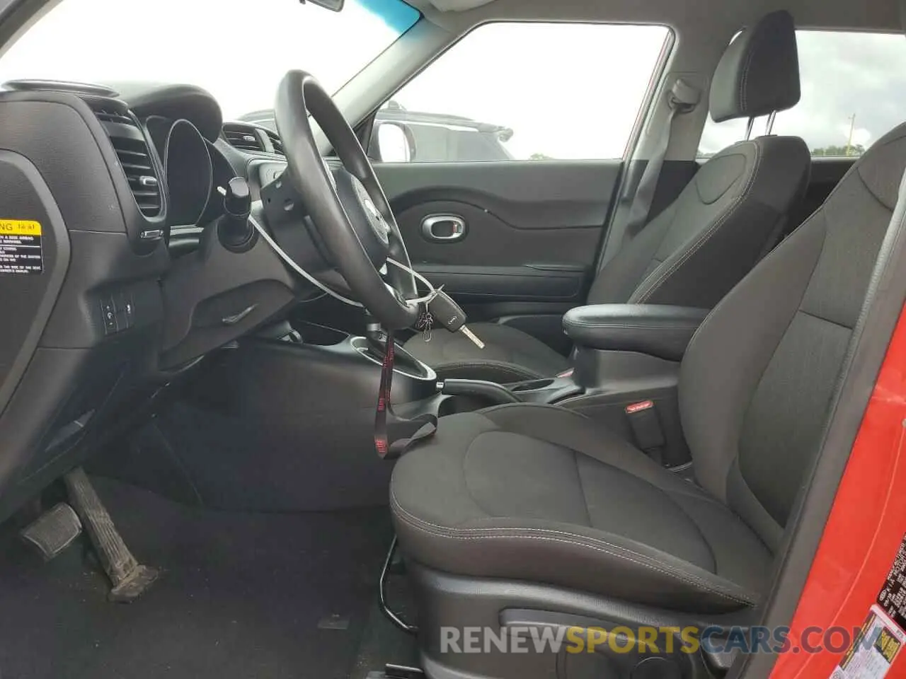 7 fotografías del automóvil dañado KNDJN2A20K7685192 KIA SOUL 2019