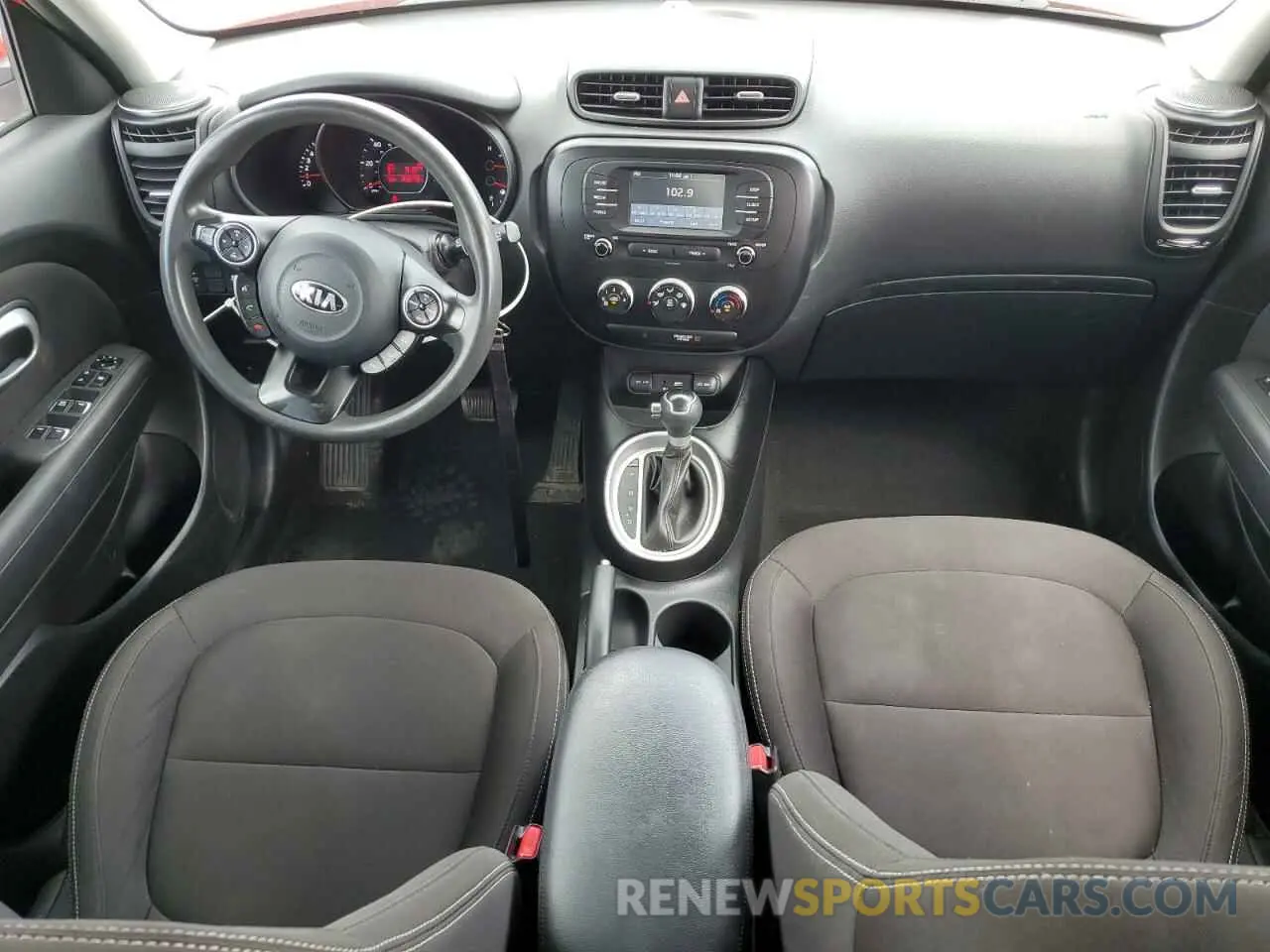 8 fotografías del automóvil dañado KNDJN2A20K7685192 KIA SOUL 2019