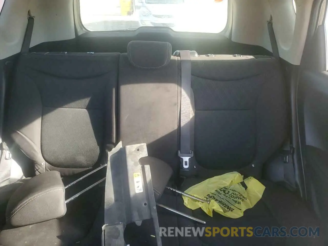 10 fotografías del automóvil dañado KNDJN2A20K7686830 KIA SOUL 2019