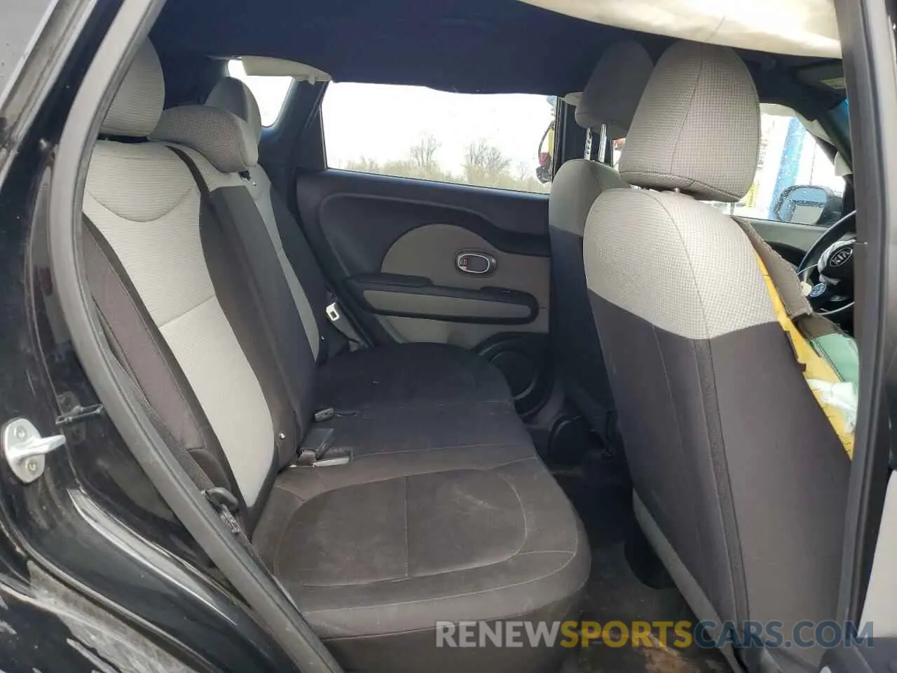 11 fotografías del automóvil dañado KNDJN2A20K7690151 KIA SOUL 2019