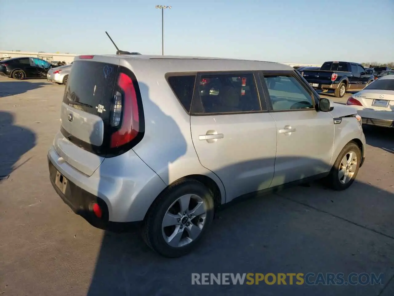 3 fotografías del automóvil dañado KNDJN2A20K7691770 KIA SOUL 2019
