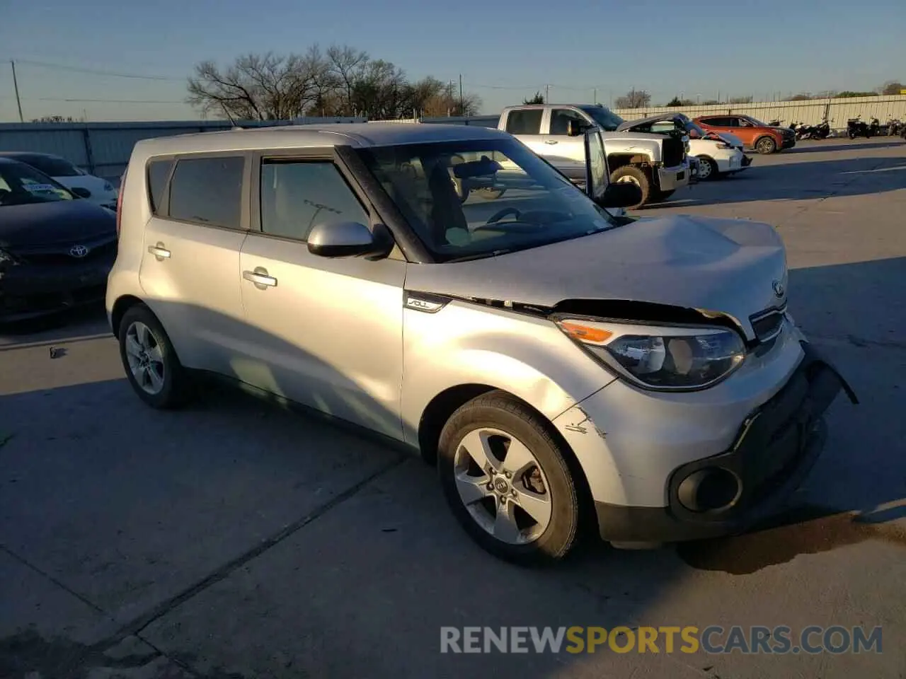 4 fotografías del automóvil dañado KNDJN2A20K7691770 KIA SOUL 2019
