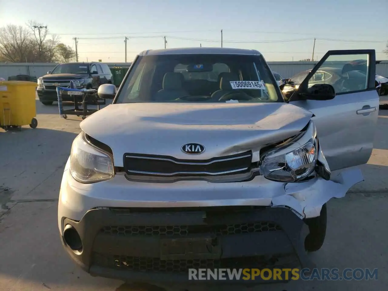 5 fotografías del automóvil dañado KNDJN2A20K7691770 KIA SOUL 2019