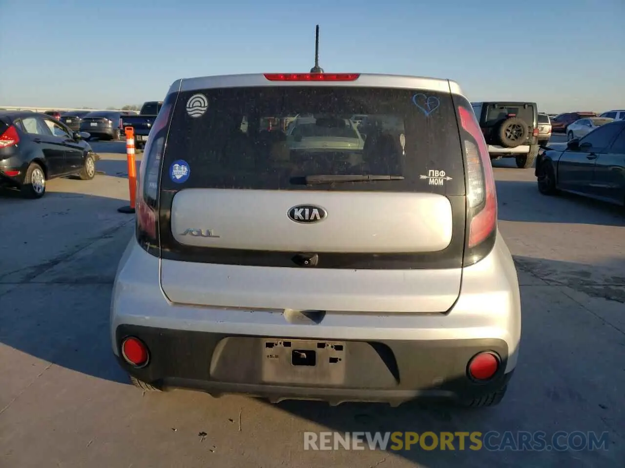 6 fotografías del automóvil dañado KNDJN2A20K7691770 KIA SOUL 2019