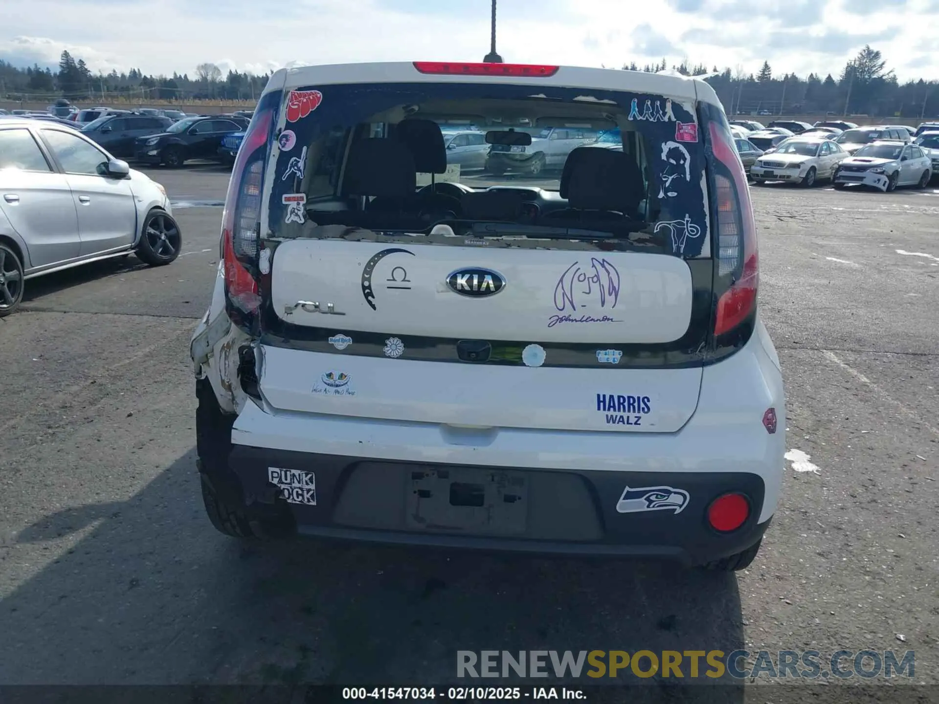 16 fotografías del automóvil dañado KNDJN2A20K7697018 KIA SOUL 2019