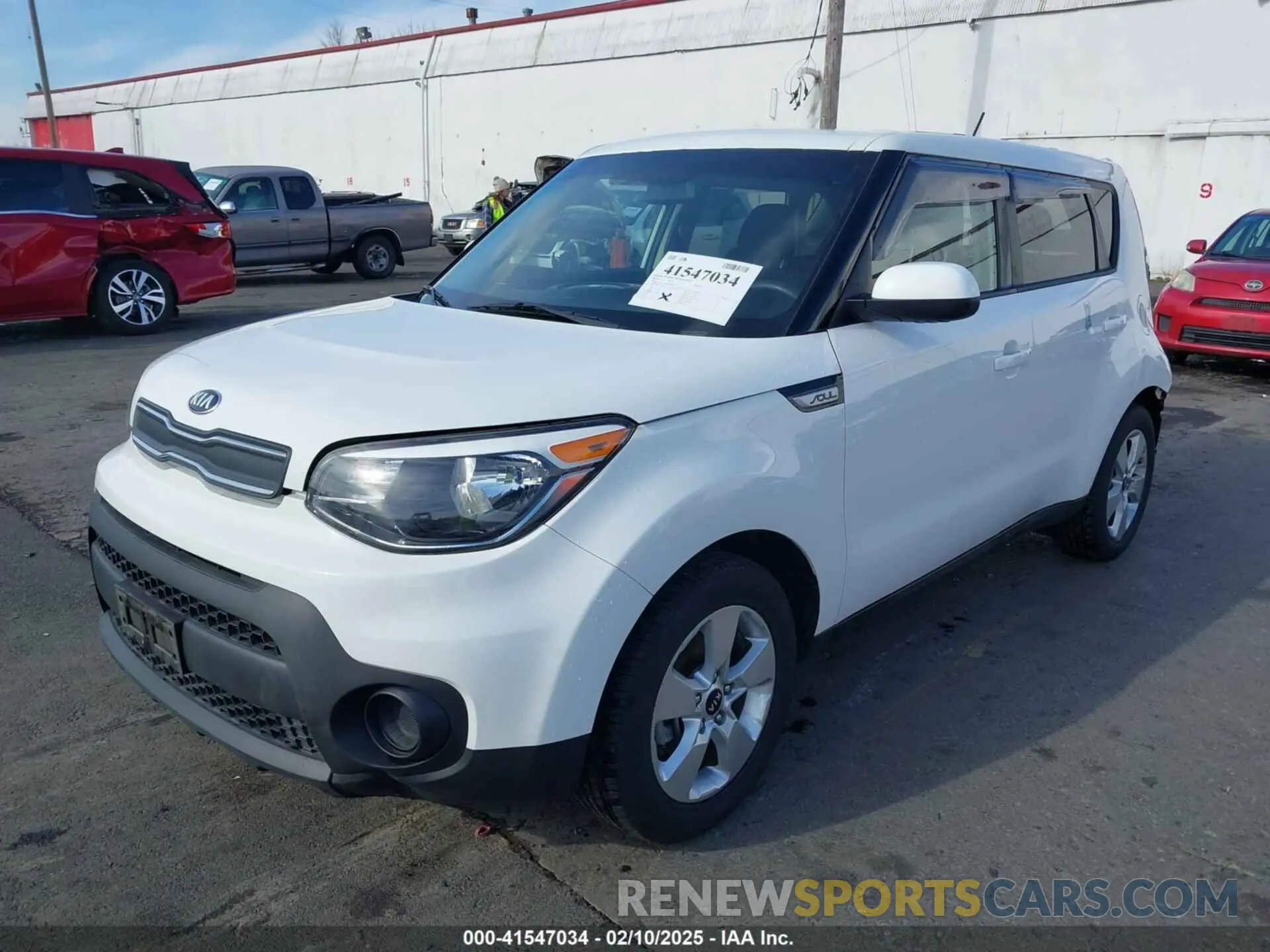 2 fotografías del automóvil dañado KNDJN2A20K7697018 KIA SOUL 2019