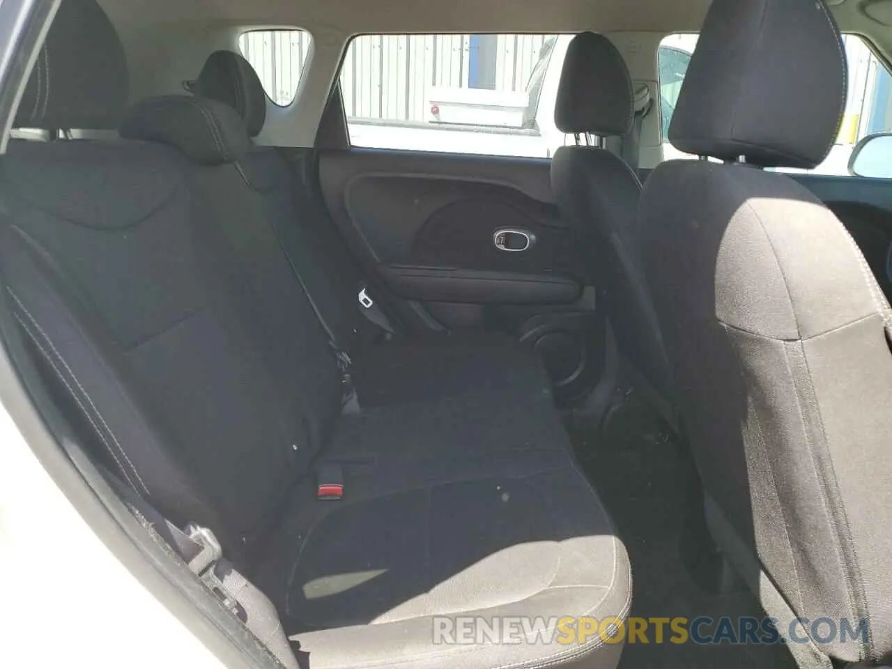 10 fotografías del automóvil dañado KNDJN2A20K7910436 KIA SOUL 2019