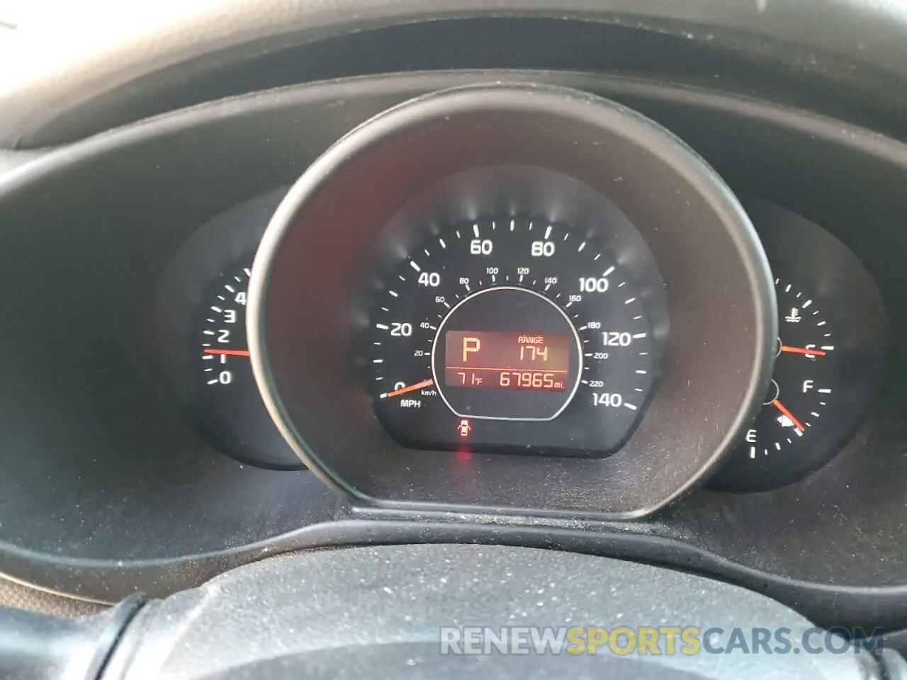 9 fotografías del automóvil dañado KNDJN2A20K7910436 KIA SOUL 2019