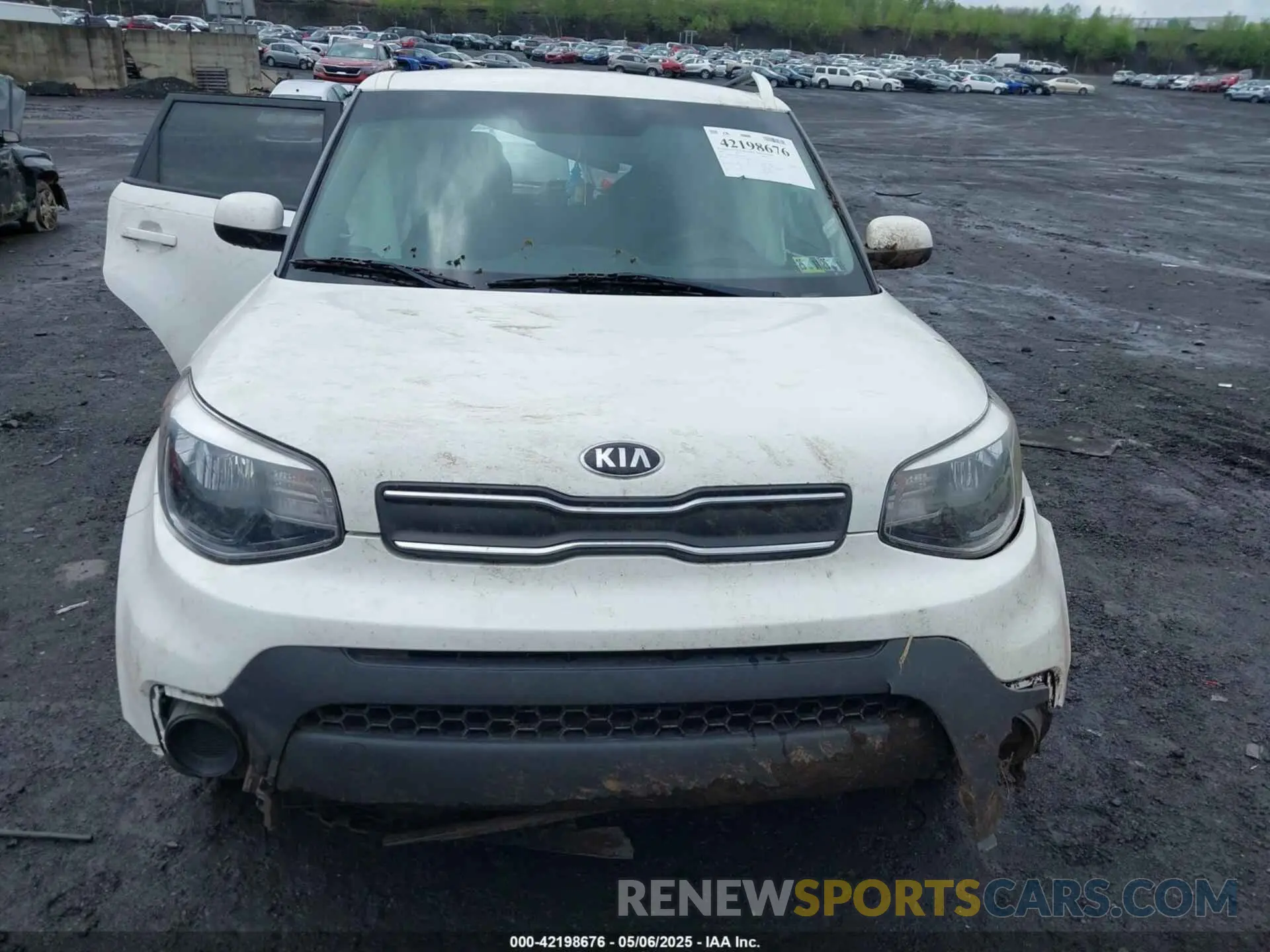 12 fotografías del automóvil dañado KNDJN2A20K7919055 KIA SOUL 2019