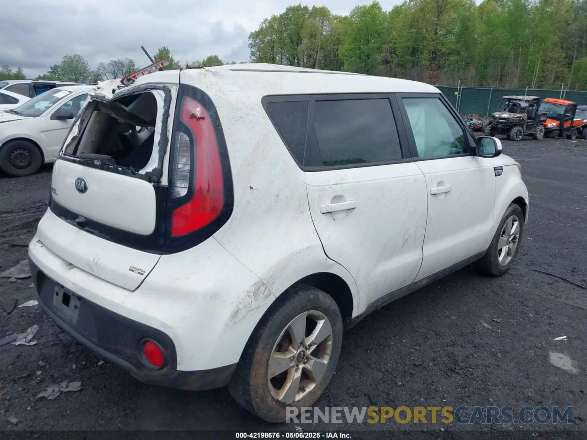 4 fotografías del automóvil dañado KNDJN2A20K7919055 KIA SOUL 2019