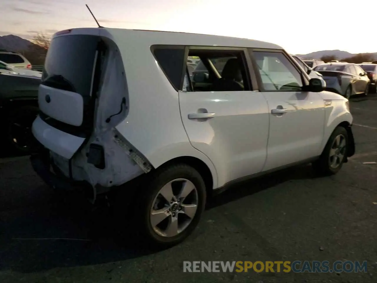 3 fotografías del automóvil dañado KNDJN2A21K7025730 KIA SOUL 2019