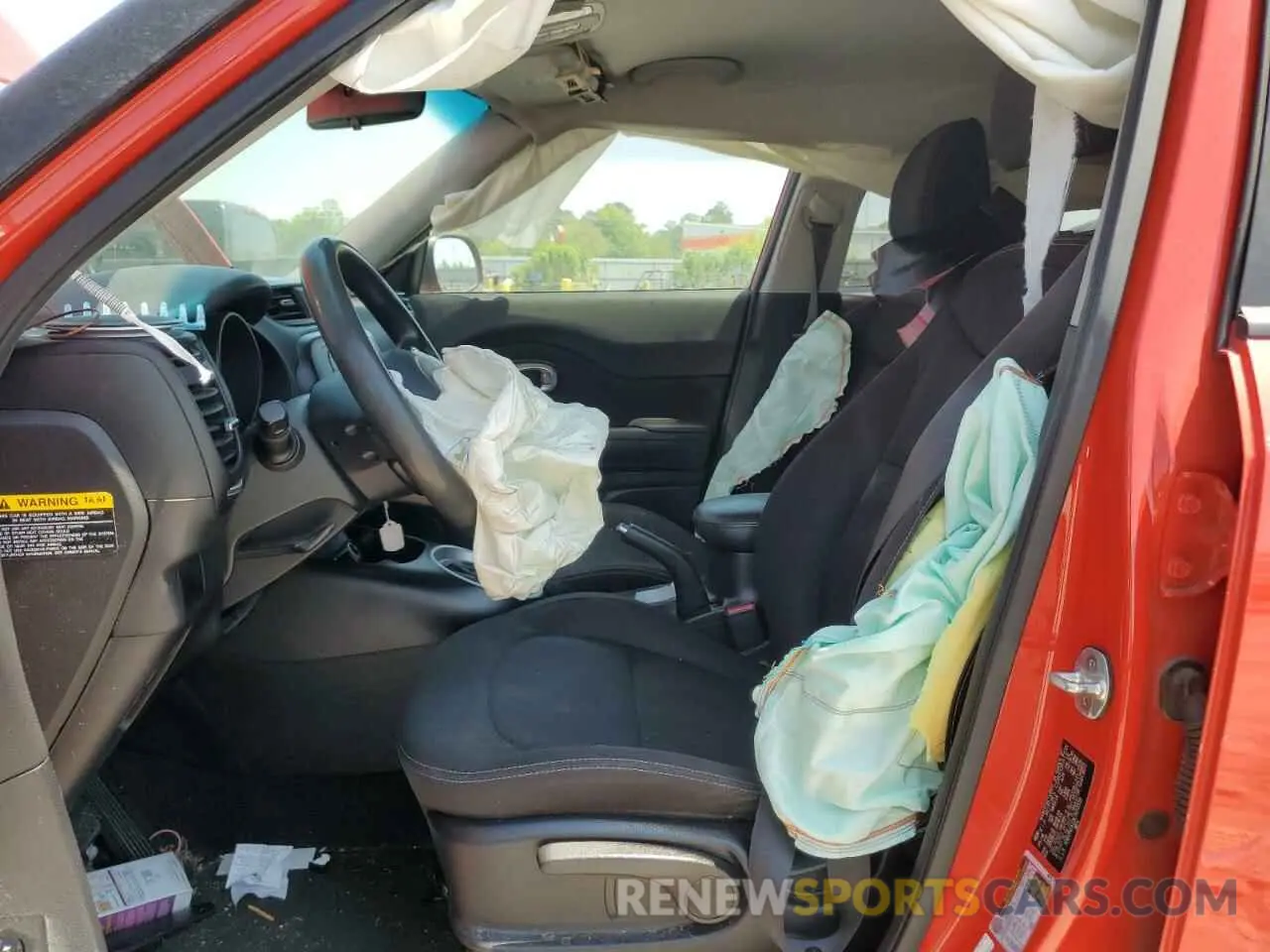 7 fotografías del automóvil dañado KNDJN2A21K7653559 KIA SOUL 2019