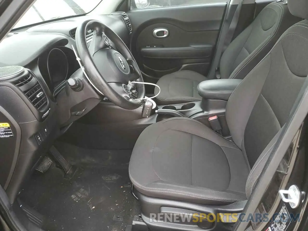 7 fotografías del automóvil dañado KNDJN2A21K7663203 KIA SOUL 2019