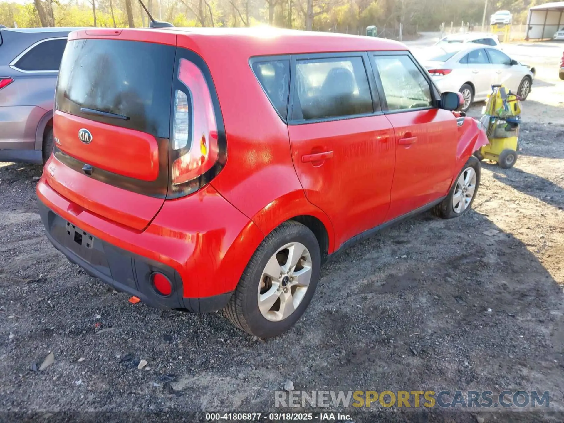 4 fotografías del automóvil dañado KNDJN2A21K7673925 KIA SOUL 2019