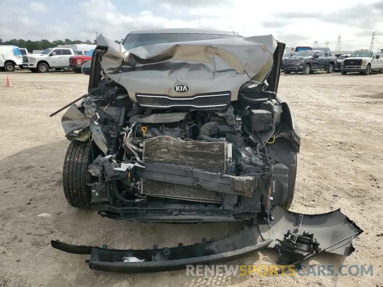 5 fotografías del automóvil dañado KNDJN2A21K7680955 KIA SOUL 2019