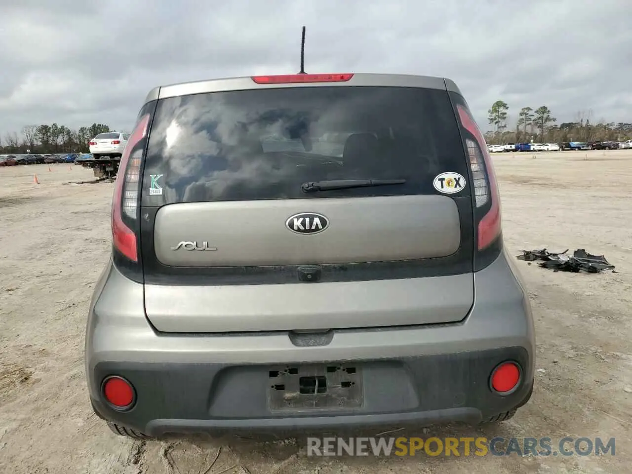 6 fotografías del automóvil dañado KNDJN2A21K7680955 KIA SOUL 2019