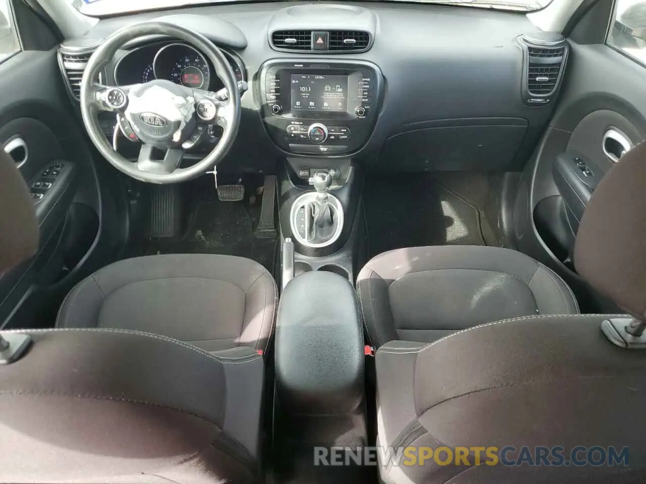 8 fotografías del automóvil dañado KNDJN2A21K7680955 KIA SOUL 2019