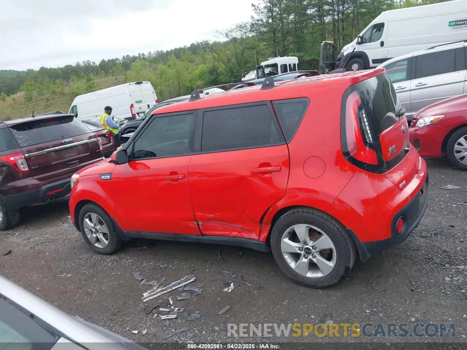 14 fotografías del automóvil dañado KNDJN2A21K7686187 KIA SOUL 2019