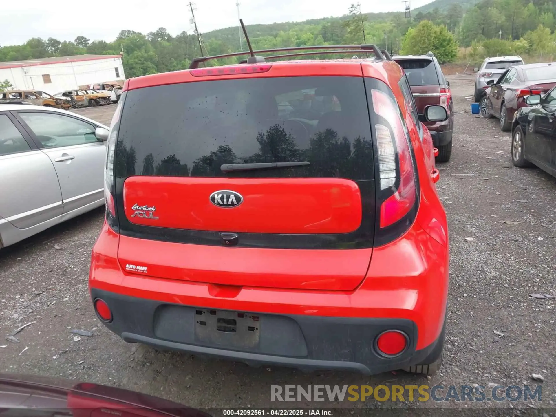 16 fotografías del automóvil dañado KNDJN2A21K7686187 KIA SOUL 2019