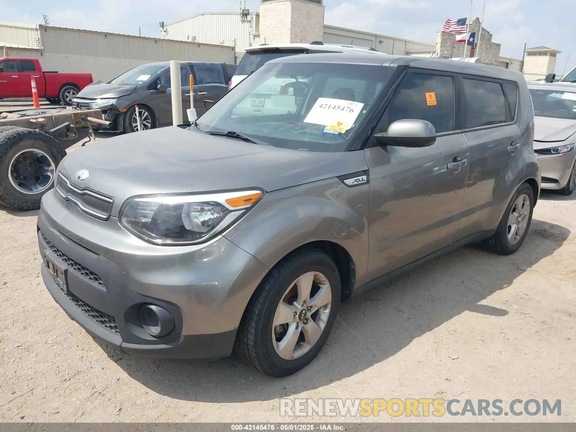 2 fotografías del automóvil dañado KNDJN2A22K7003994 KIA SOUL 2019