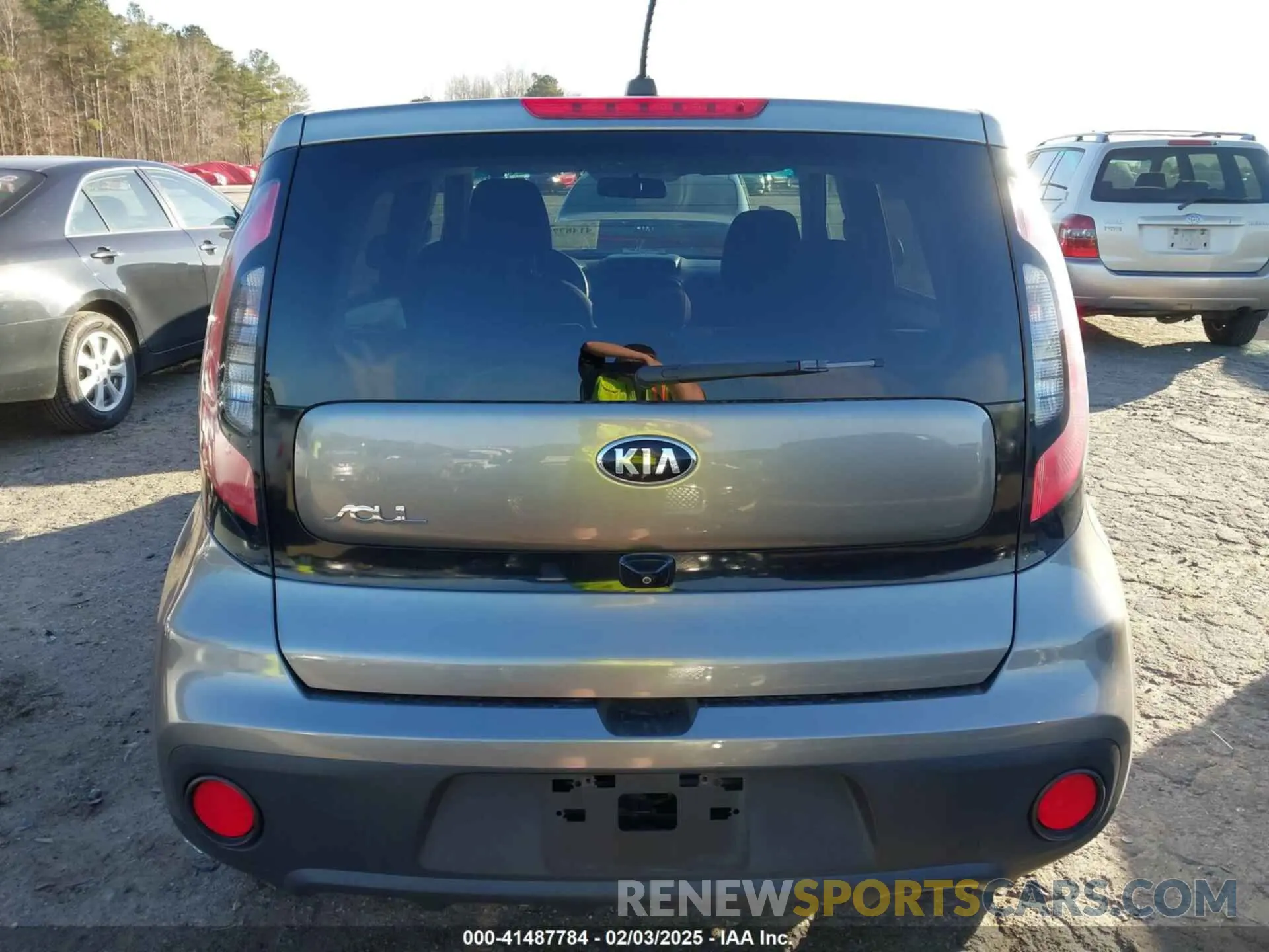 16 fotografías del automóvil dañado KNDJN2A22K7007849 KIA SOUL 2019