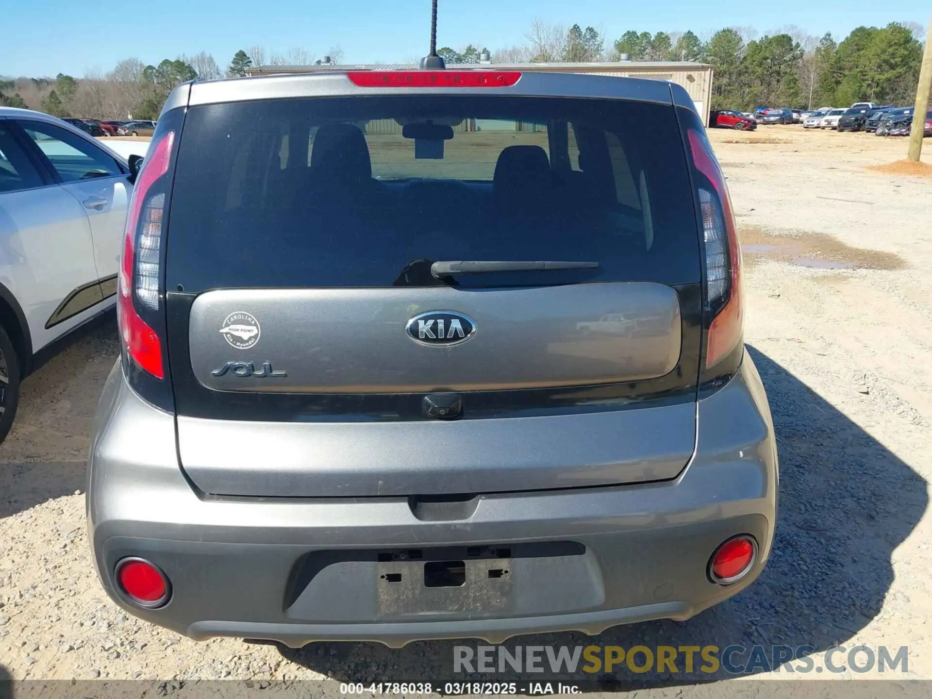16 fotografías del automóvil dañado KNDJN2A22K7655448 KIA SOUL 2019
