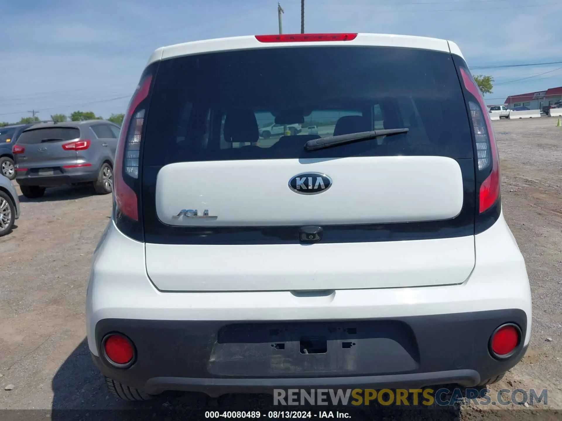 13 fotografías del automóvil dañado KNDJN2A22K7685999 KIA SOUL 2019