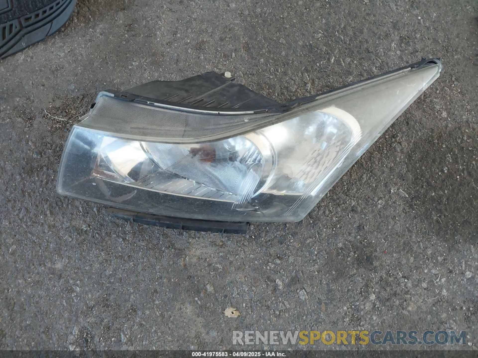 12 fotografías del automóvil dañado KNDJN2A23K7019489 KIA SOUL 2019
