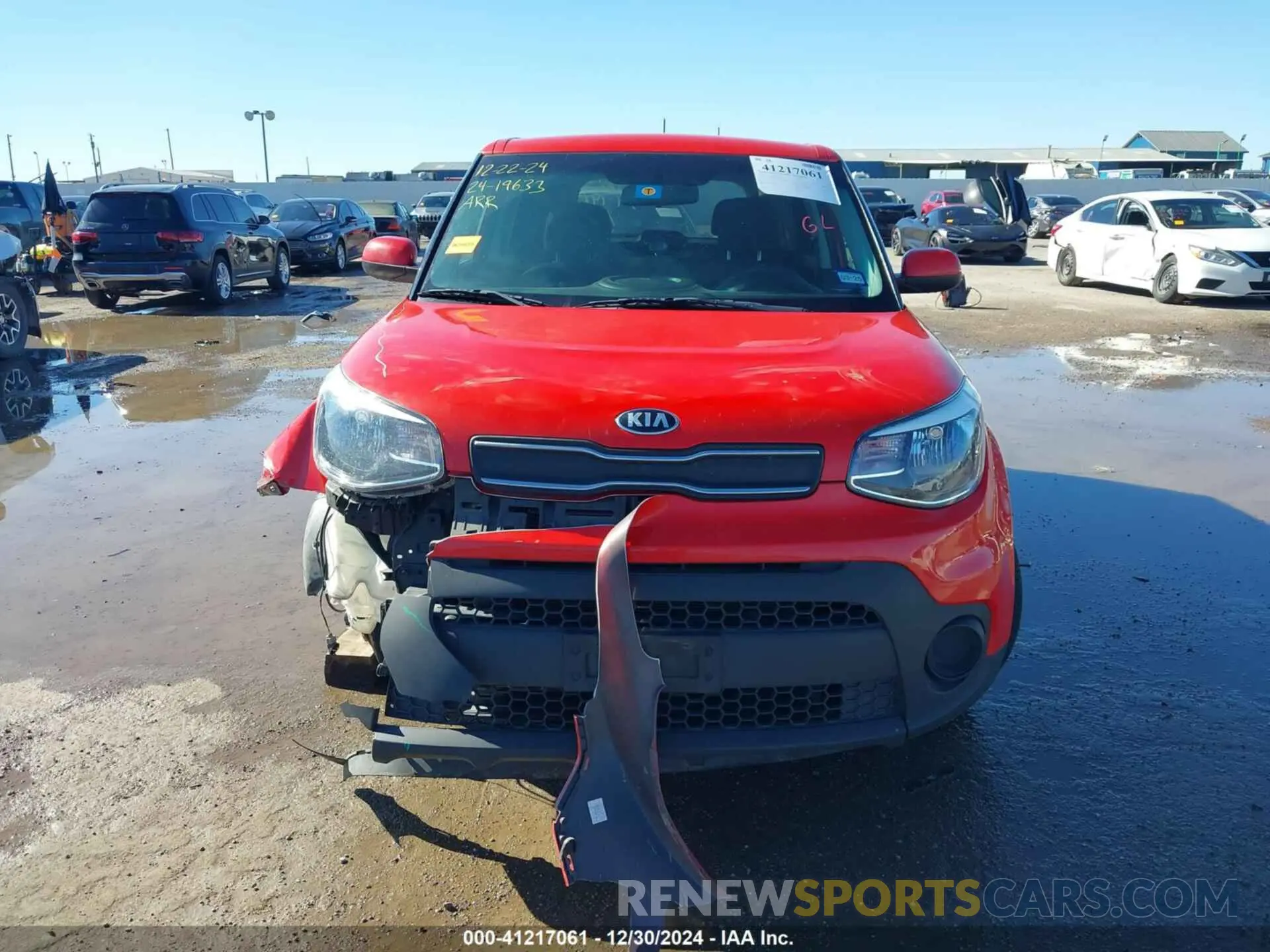 12 fotografías del automóvil dañado KNDJN2A23K7023266 KIA SOUL 2019