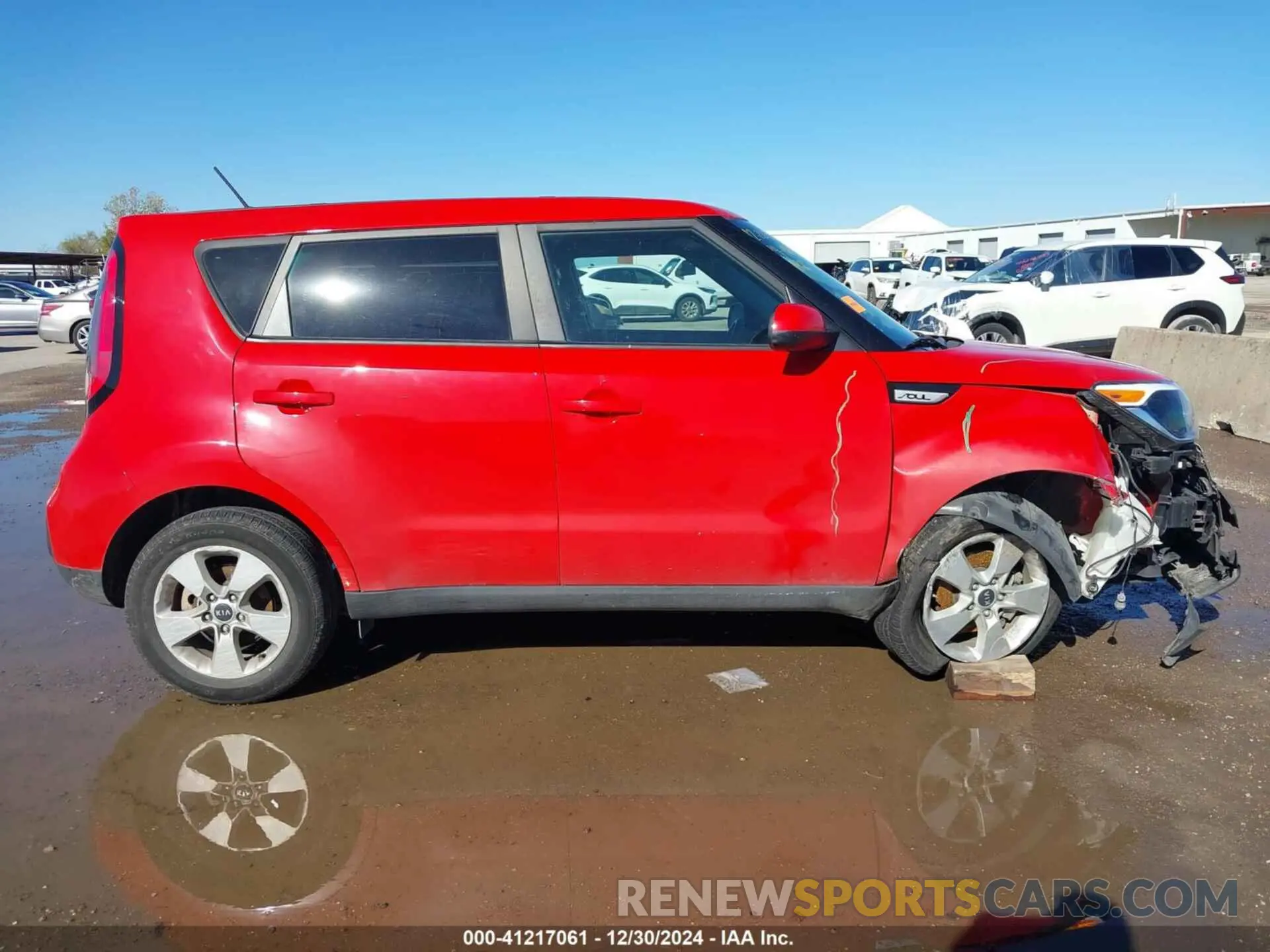 13 fotografías del automóvil dañado KNDJN2A23K7023266 KIA SOUL 2019