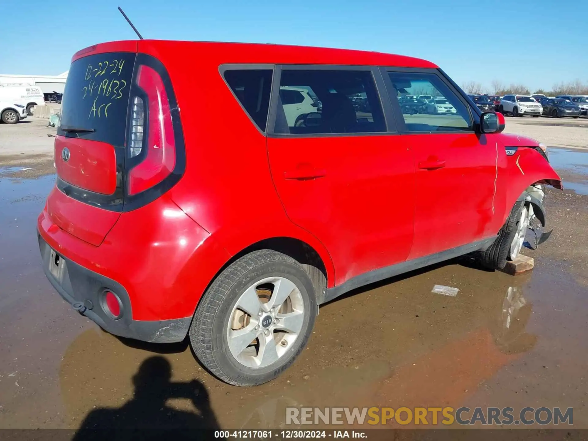 4 fotografías del automóvil dañado KNDJN2A23K7023266 KIA SOUL 2019