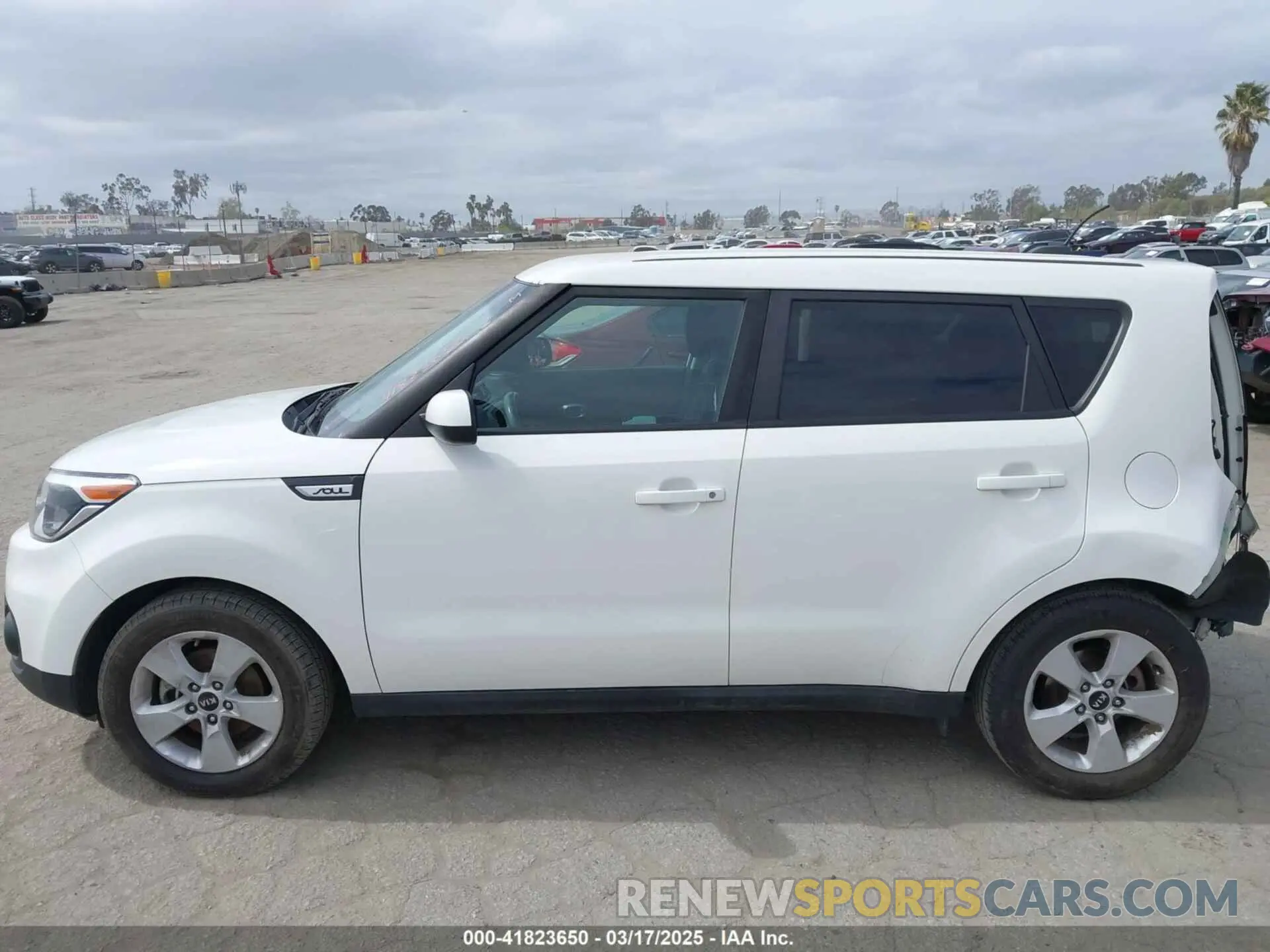 15 fotografías del automóvil dañado KNDJN2A23K7026104 KIA SOUL 2019